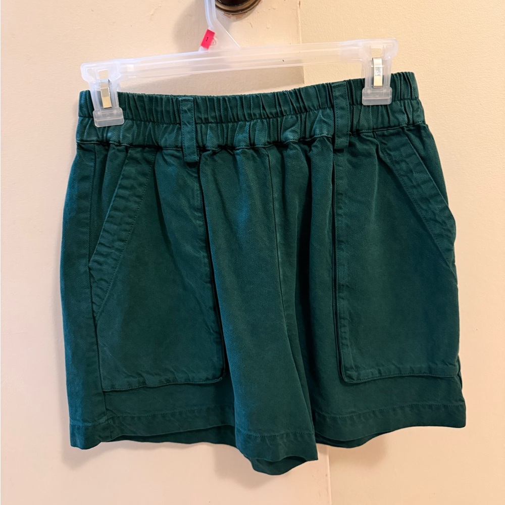 Elegant Teal Women's Cargo Shorts